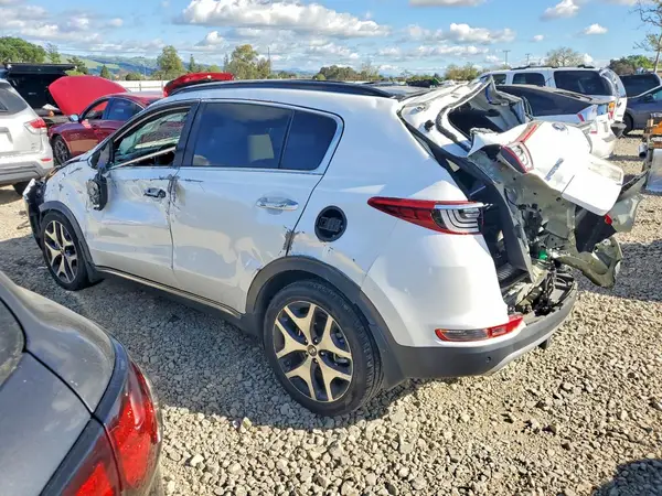 KNDPRCA60J7366607 2018 KIA SPORTAGE - Image 2