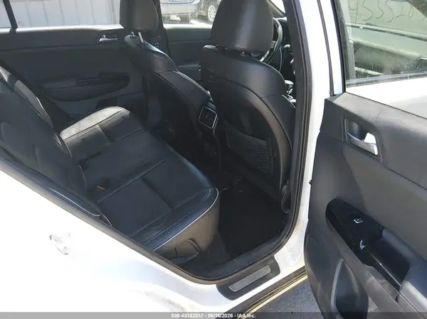 KNDPRCA60M7851768 2021 KIA SPORTAGE - Image 8