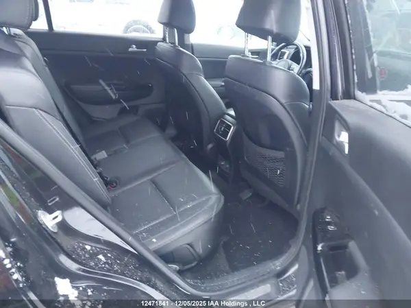 KNDPRCA61H7087323 2017 KIA SPORTAGE - Image 8