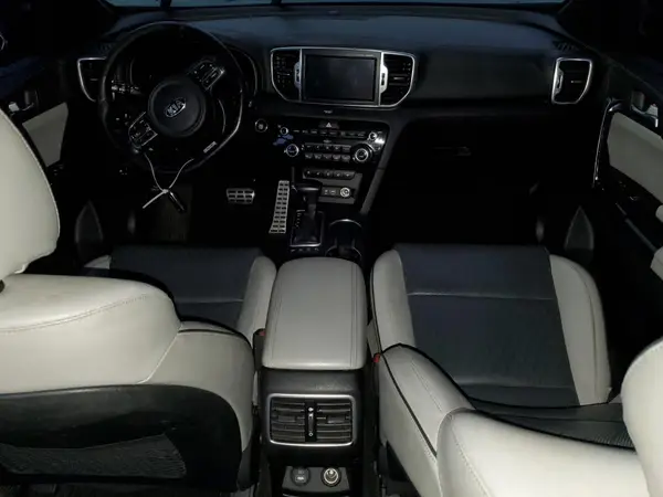 KNDPRCA61H7104735 2017 KIA SPORTAGE - Image 8