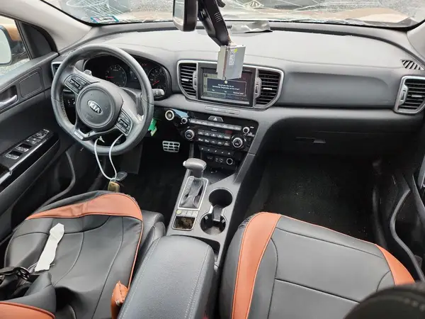 KNDPRCA61H7181671 2017 KIA SPORTAGE - Image 8