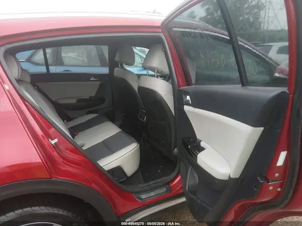 KNDPRCA61H7206911 2017 KIA SPORTAGE - Image 8