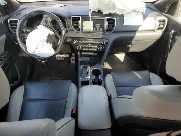 KNDPRCA61H7207010 2017 KIA SPORTAGE - Image 8
