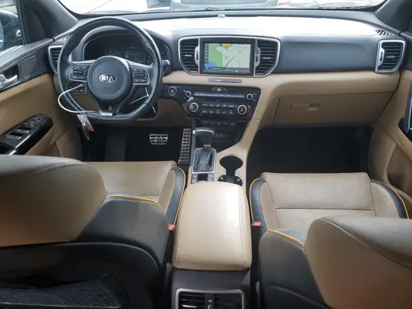 KNDPRCA61J7366132 2018 KIA SPORTAGE - Image 8