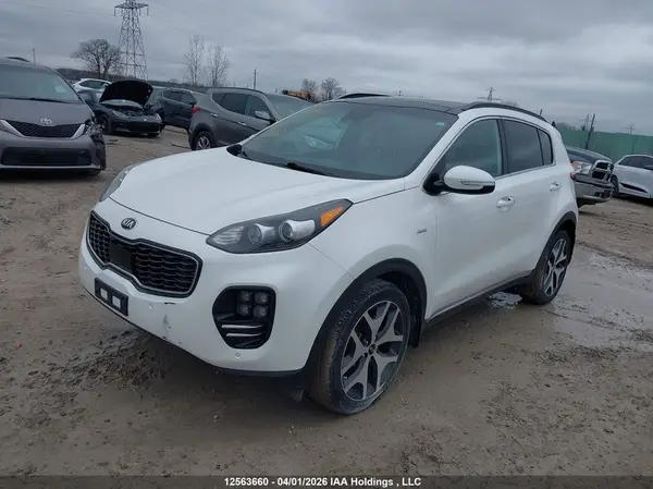 KNDPRCA61J7415748 2018 KIA SPORTAGE - Image 2