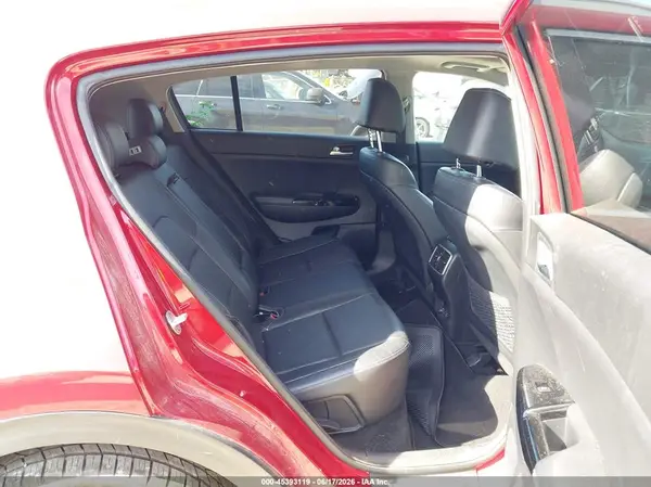 KNDPRCA62H7063323 2017 KIA SPORTAGE - Image 8