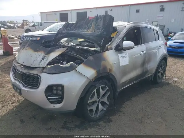KNDPRCA63H7255866 2017 KIA SPORTAGE - Image 2