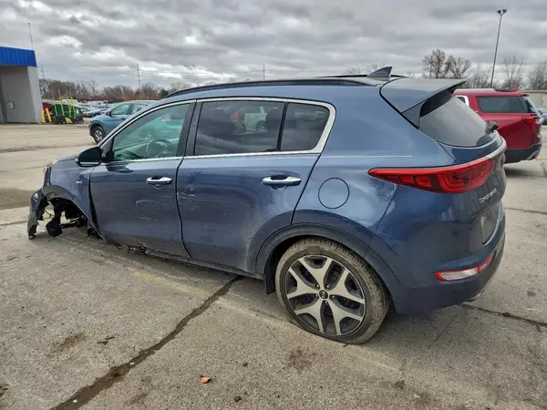 KNDPRCA63J7387211 2018 KIA SPORTAGE - Image 2