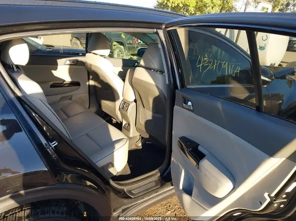 KNDPRCA63K7539750 2019 KIA SPORTAGE - Image 8