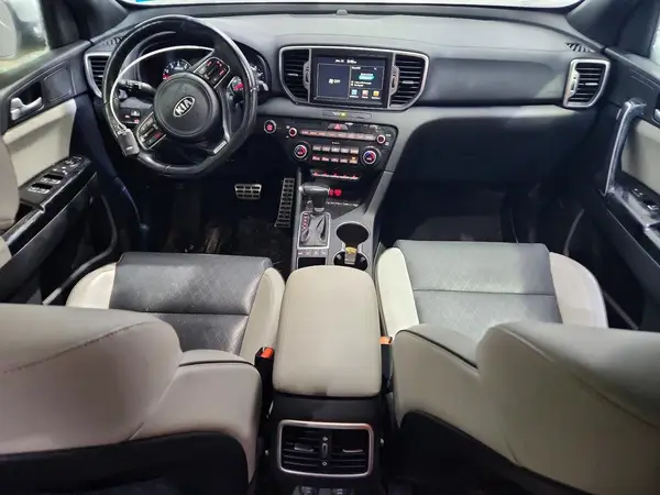 KNDPRCA64H7169420 2017 KIA SPORTAGE - Image 8