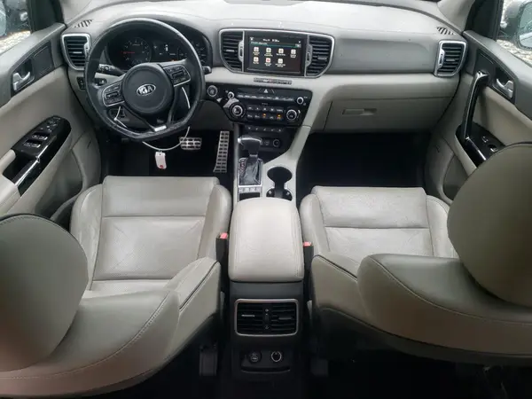 KNDPRCA64H7172740 2017 KIA SPORTAGE - Image 8