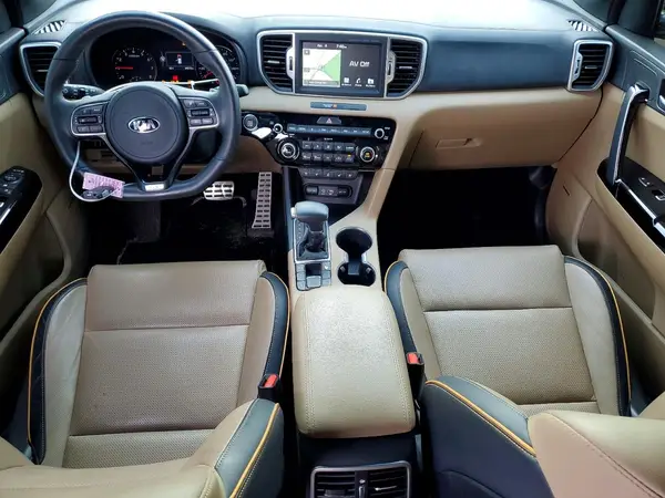 KNDPRCA64J7418496 2018 KIA SPORTAGE - Image 8