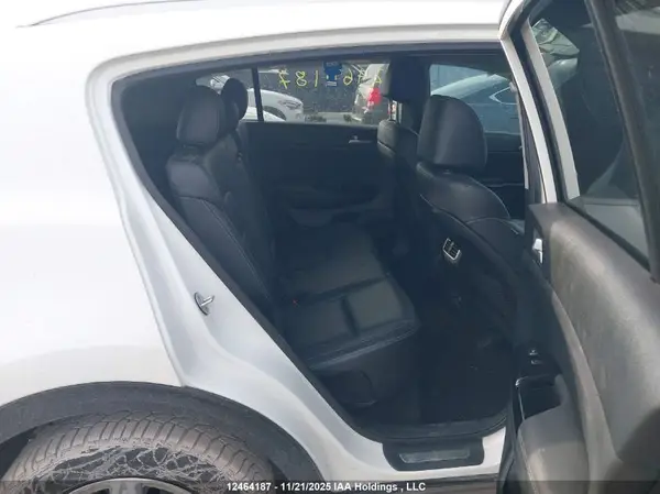 KNDPRCA65H7088538 2017 KIA SPORTAGE - Image 8