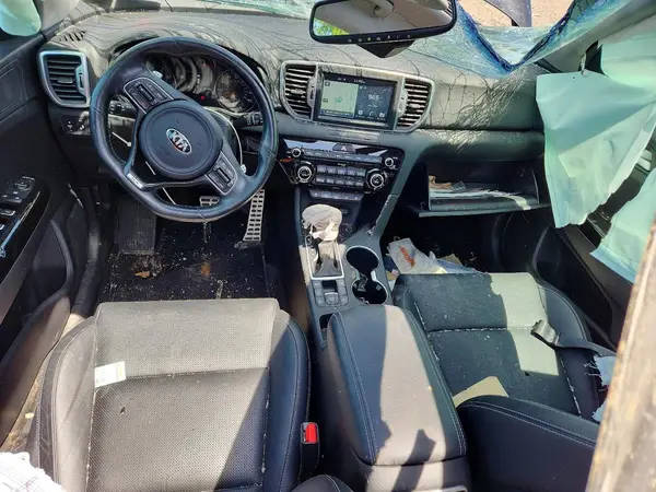 KNDPRCA65J7370961 2018 KIA SPORTAGE - Image 8