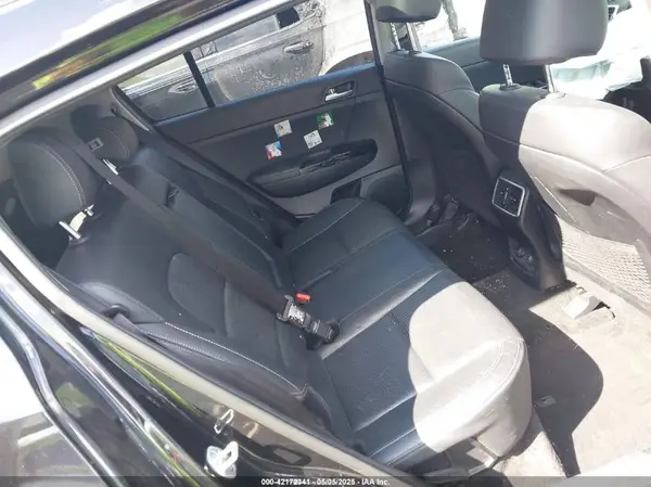 KNDPRCA66J7372072 2018 KIA SPORTAGE - Image 8