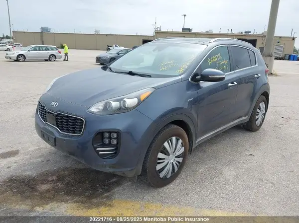 KNDPRCA67H7049515 2017 KIA SPORTAGE - Image 2