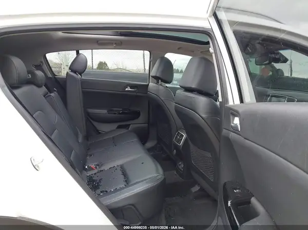 KNDPRCA67H7087133 2017 KIA SPORTAGE - Image 8