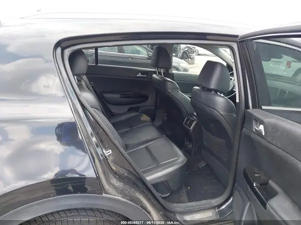 KNDPRCA67H7090212 2017 KIA SPORTAGE - Image 8