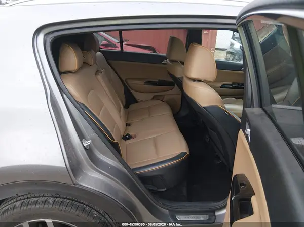 KNDPRCA67H7241386 2017 KIA SPORTAGE - Image 8