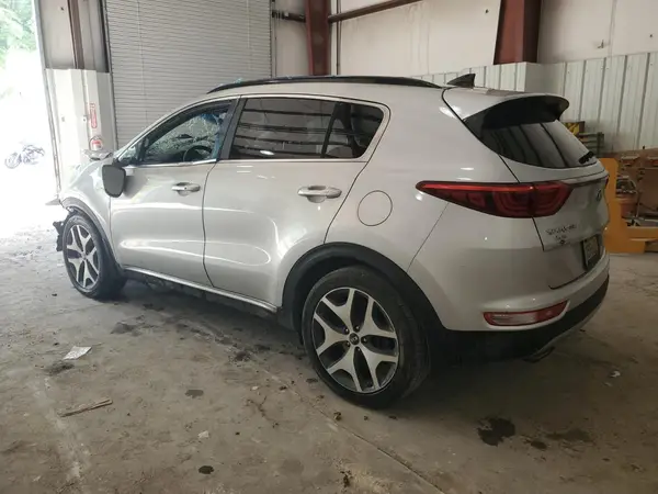 KNDPRCA67J7363185 2018 KIA SPORTAGE - Image 2
