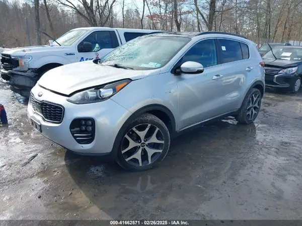 KNDPRCA67J7371951 2018 KIA SPORTAGE - Image 2