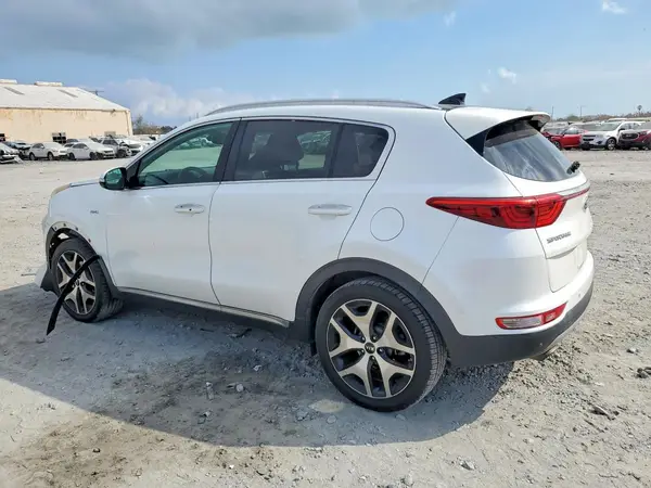 KNDPRCA68H7050785 2017 KIA SPORTAGE - Image 2