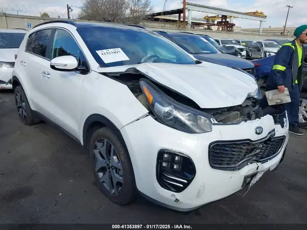 KNDPRCA68J7362398 2018 KIA SPORTAGE - Image 1