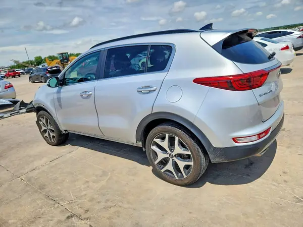 KNDPRCA68J7464249 2018 KIA SPORTAGE - Image 2