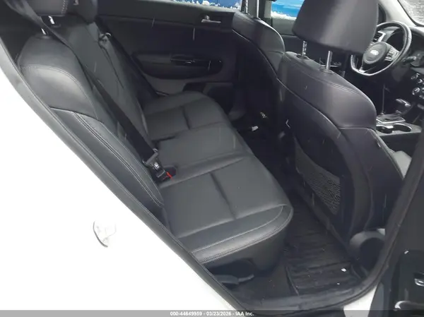 KNDPRCA68J7484131 2018 KIA SPORTAGE - Image 8