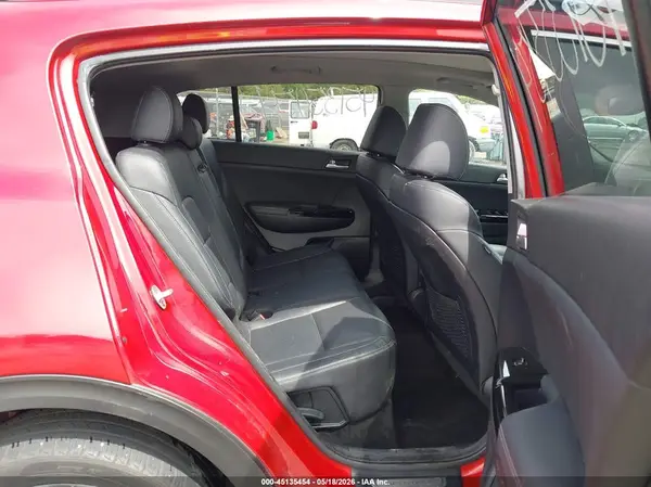 KNDPRCA69J7369697 2018 KIA SPORTAGE - Image 8