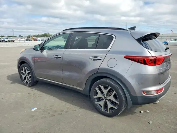 KNDPRCA69J7370378 2018 KIA SPORTAGE - Image 2