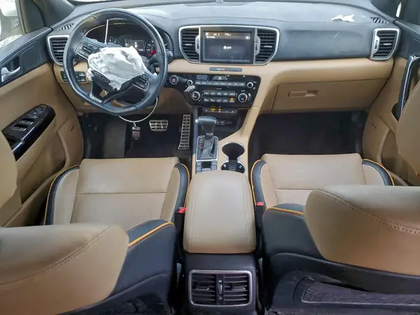 KNDPRCA69J7428053 2018 KIA SPORTAGE - Image 8