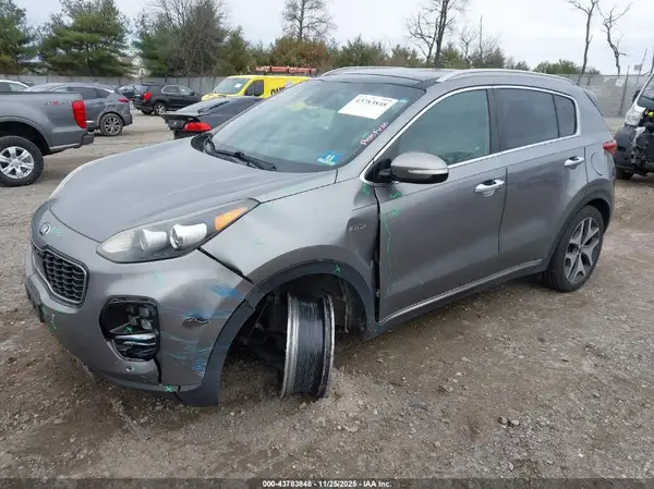 KNDPRCA6XH7093976 2017 KIA SPORTAGE - Image 2