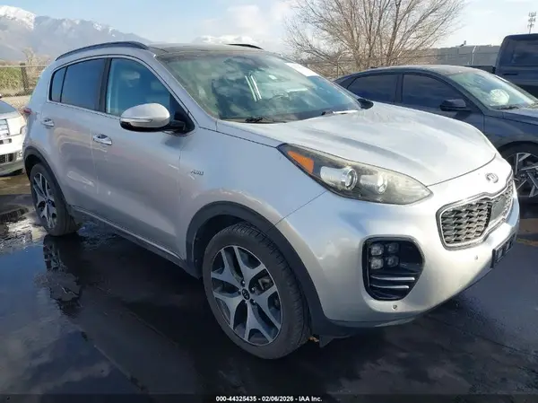 KNDPRCA6XJ7483109 2018 KIA SPORTAGE - Image 1