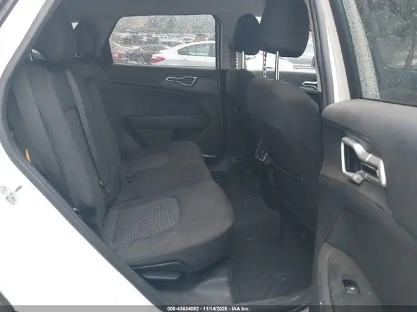 KNDPU3AF2P7076585 2023 KIA SPORTAGE - Image 8