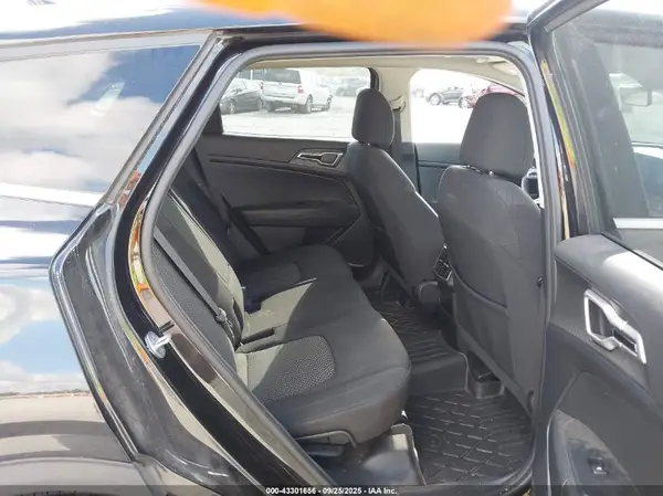 KNDPU3AF3P7033745 2023 KIA SPORTAGE - Image 8