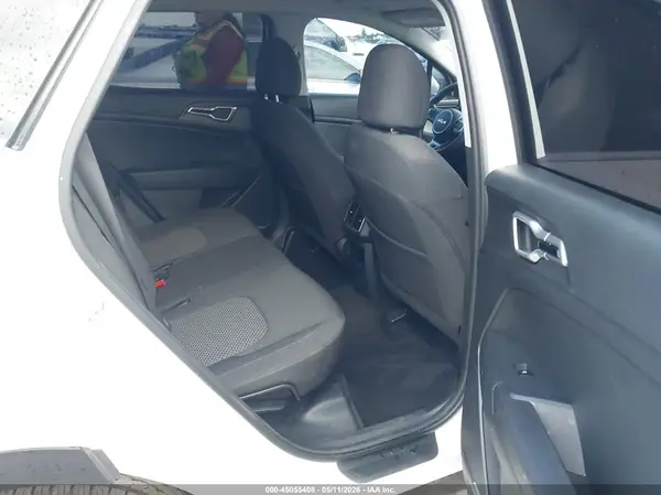 KNDPU3AF3P7160706 2023 KIA SPORTAGE - Image 8