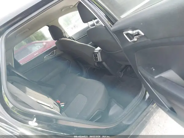 KNDPU3AF4P7035701 2023 KIA SPORTAGE - Image 8