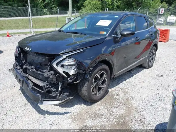 KNDPU3AF4P7089905 2023 KIA SPORTAGE - Image 2