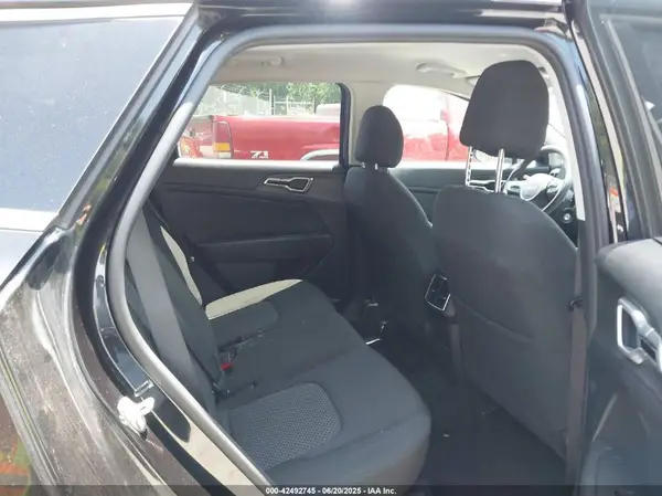 KNDPU3AF4P7089905 2023 KIA SPORTAGE - Image 8