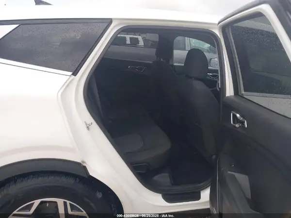 KNDPU3AF5P7048652 2023 KIA SPORTAGE - Image 8