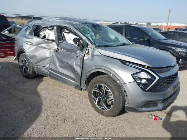 KNDPU3AF5P7085264 2023 KIA SPORTAGE - Image 1