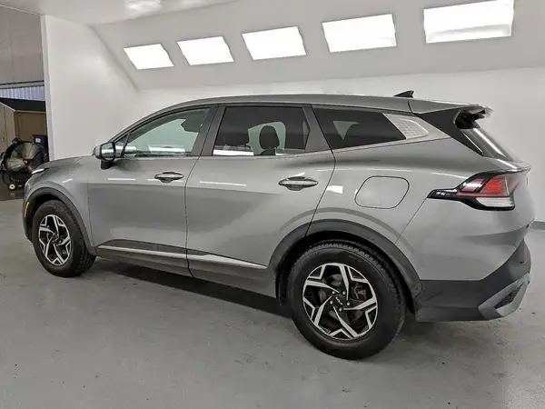 KNDPU3AF6P7116893 2023 KIA SPORTAGE - Image 2