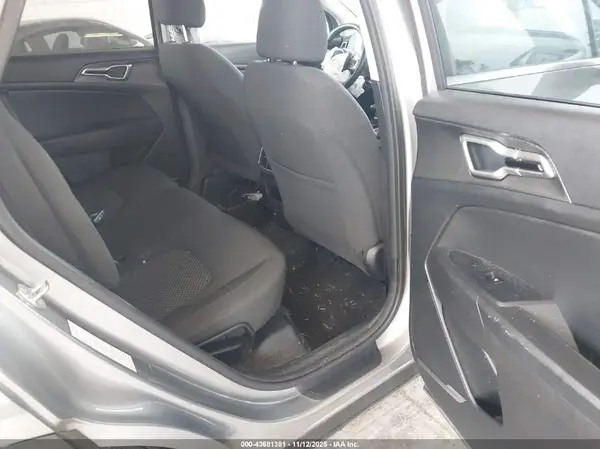 KNDPU3AF6P7146895 2023 KIA SPORTAGE - Image 8