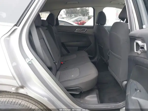 KNDPU3AF6P7196597 2023 KIA SPORTAGE - Image 8