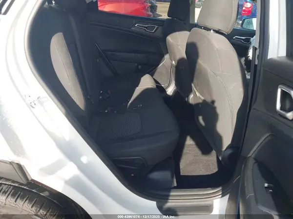 KNDPU3AF7P7117213 2023 KIA SPORTAGE - Image 8