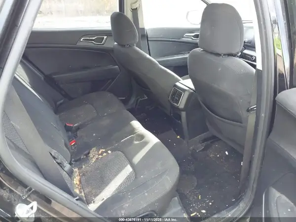 KNDPU3AF8P7042439 2023 KIA SPORTAGE - Image 8