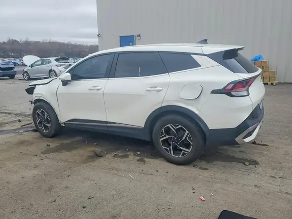 KNDPU3AF8P7076476 2023 KIA SPORTAGE - Image 2