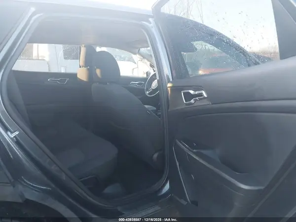 KNDPU3AF8P7168882 2023 KIA SPORTAGE - Image 8