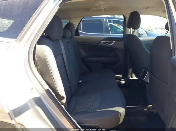 KNDPU3AF8P7173211 2023 KIA SPORTAGE - Image 8